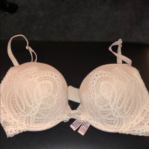 Victoria Secret White Dream Angels push up bra